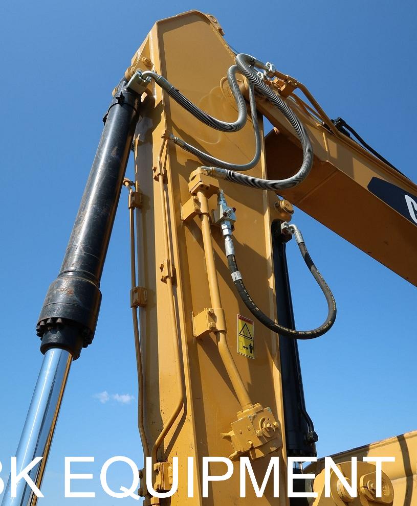 2017 Caterpillar 320F L - Image 12