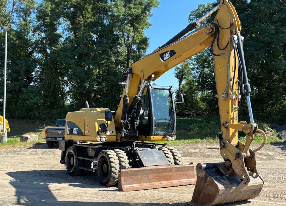 2015 Caterpillar M313D 4x4 - Image 3