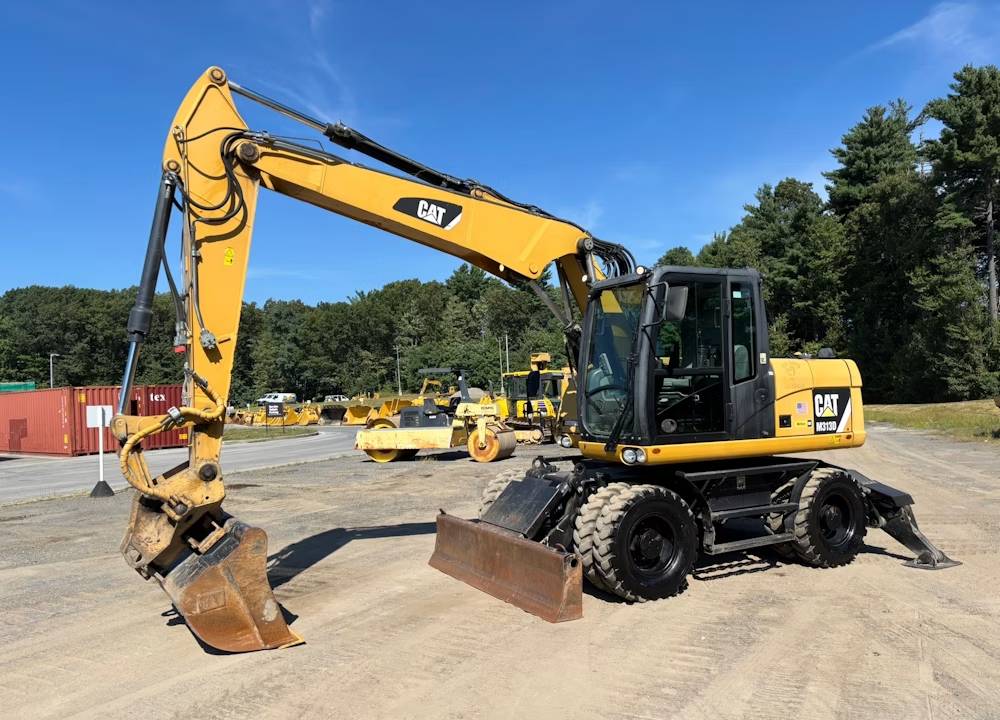 2015 Caterpillar M313D 4x4