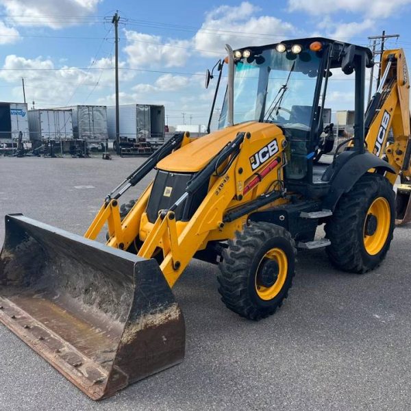 2023 JCB 3CX 4WD Backhoe