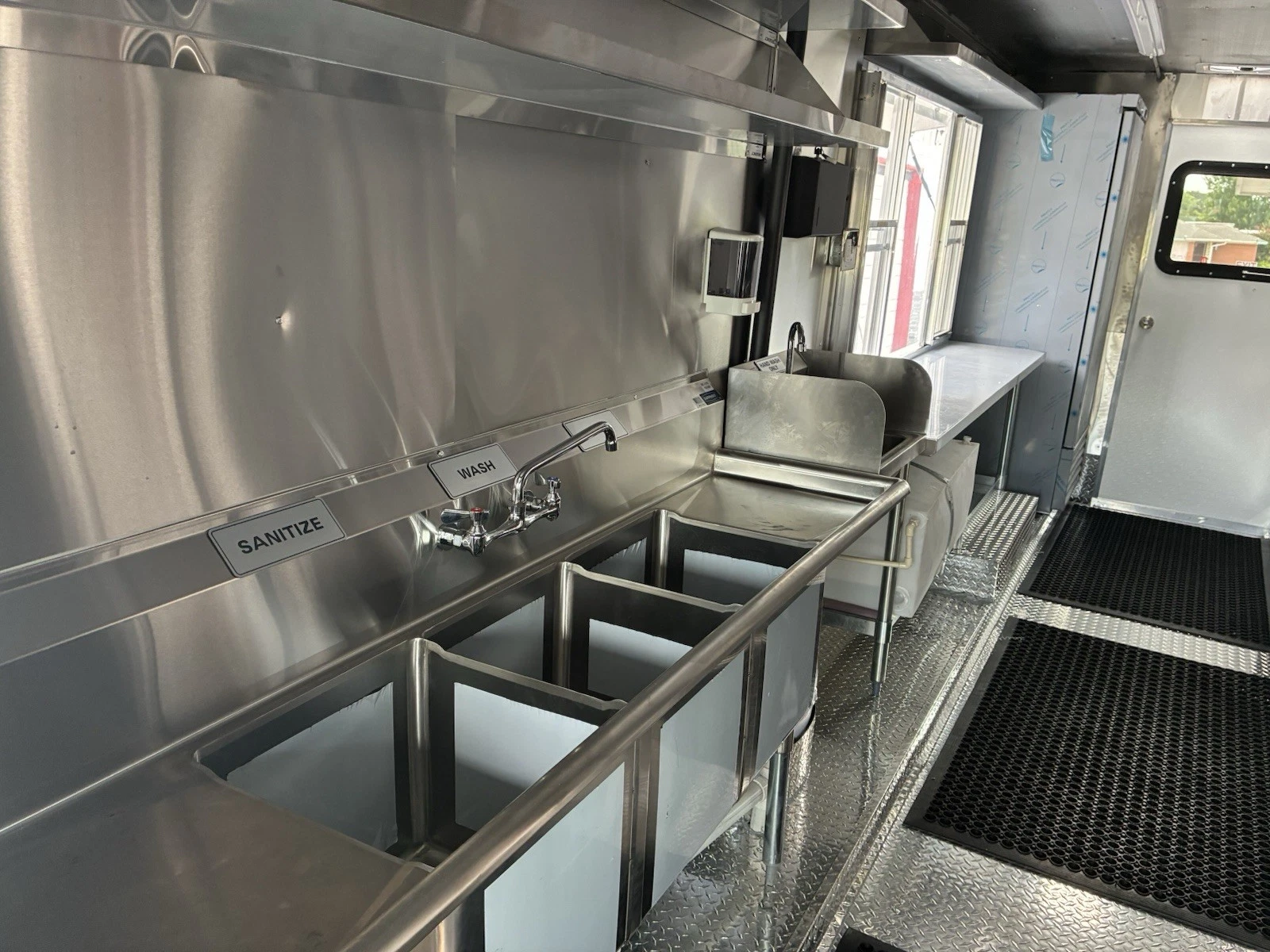 2026 Build Food Truck Brand New Kitchen - Image 11