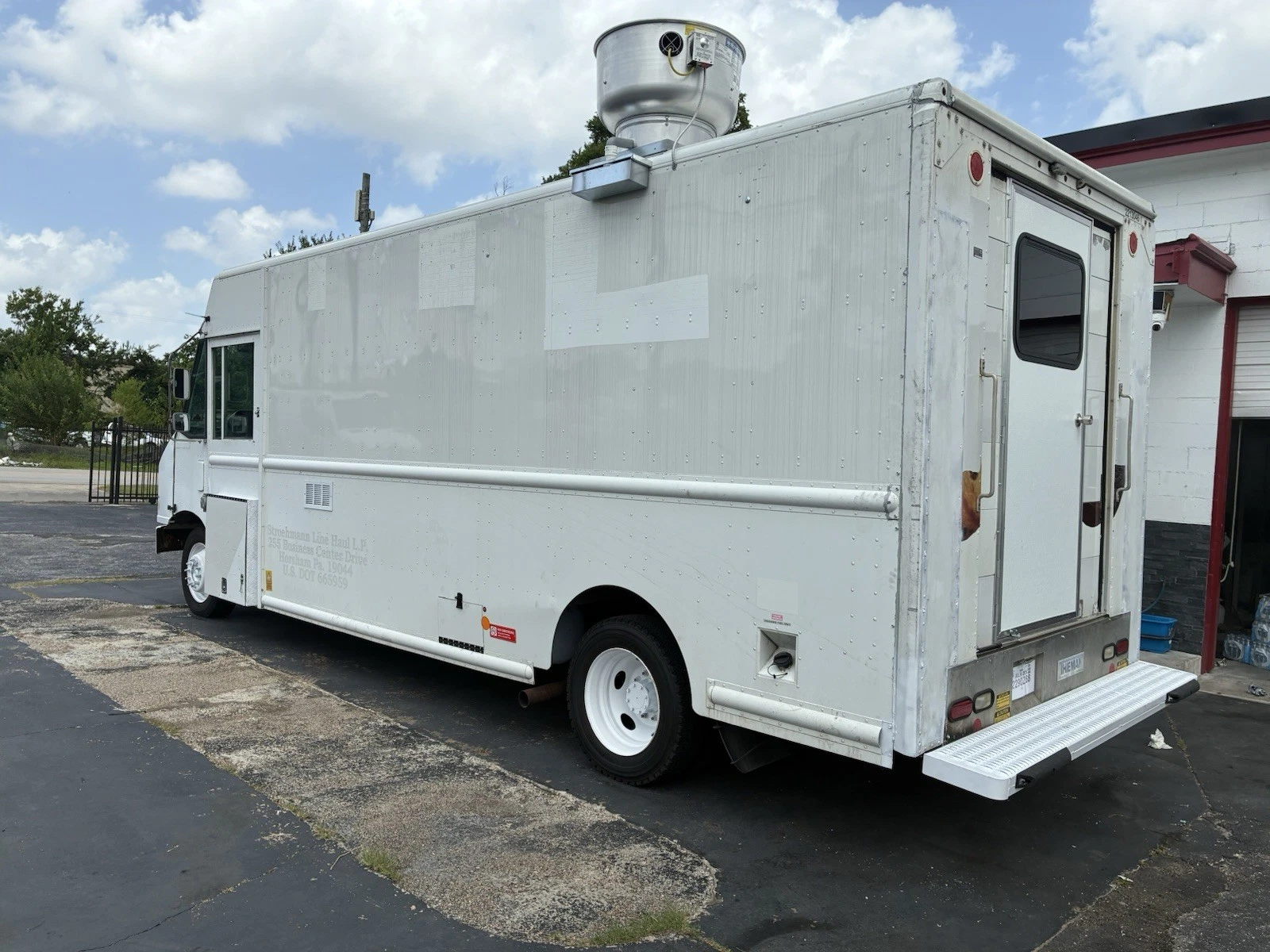 2026 Build Food Truck Brand New Kitchen - Image 4